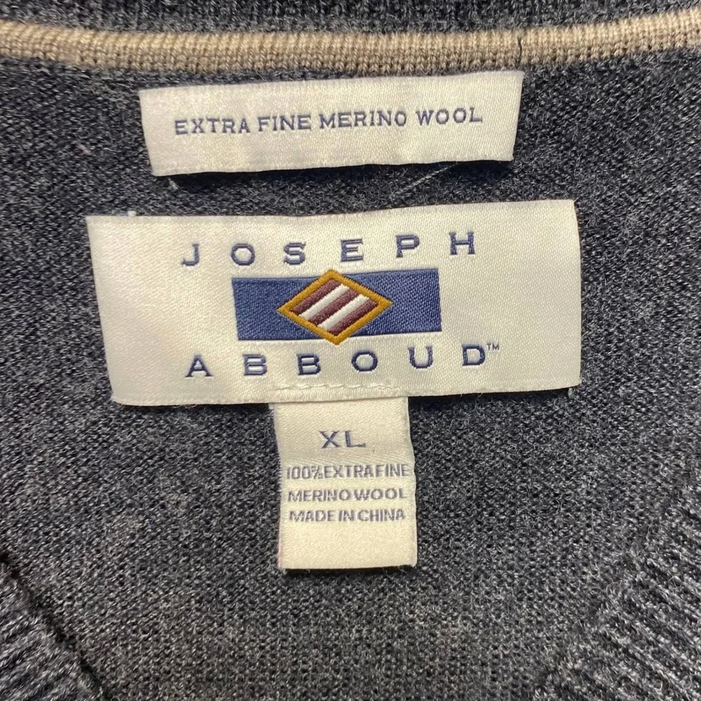 Joseph Abboud Sweater Vest Mens XL Charcoal Grey Extra Fine Merino Wool V Neck